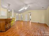 869 Sandburg Terrace - Photo 7