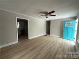 2431 Carmine Street - Photo 3