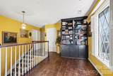 324 Windsor Drive - Photo 17