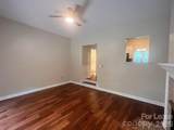819 Northeast Drive - Photo 11