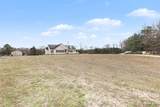 2262 Center Road - Photo 2