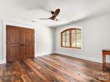 2670 Sleepy Hollow Drive - Photo 33