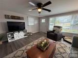 1435 Freeman Avenue - Photo 4