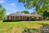 1406 Lakeview Drive - Photo 2
