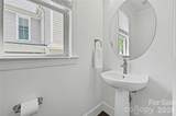 1102 Yale Place - Photo 15