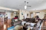 701 Royal Court - Photo 16