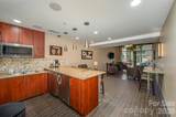 701 Royal Court - Photo 32