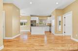 180 Moody Avenue - Photo 15