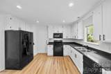 8413 Woodford Bridge Drive - Photo 10