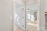 1021 E 10th Street - Photo 12
