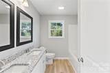 1021 E 10th Street - Photo 16