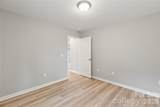 1021 E 10th Street - Photo 23