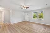 1021 E 10th Street - Photo 7