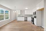 1021 E 10th Street - Photo 9