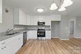 1021 E 10th Street - Photo 10