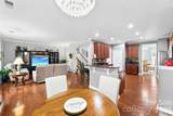 709 Heddington Court - Photo 14