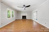 2087 Poinsett Drive - Photo 11