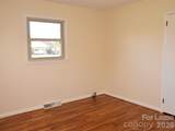 1812 Cameron Road - Photo 22