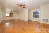 319 Woodvale Place - Photo 4