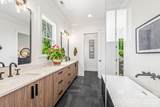 313 Solomon Street - Photo 29
