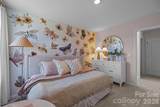 1039 Rocking Horse Road - Photo 17