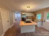 3910 Oakwood Circle - Photo 2