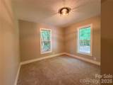 3910 Oakwood Circle - Photo 13