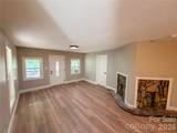 3910 Oakwood Circle - Photo 3