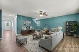 2301 Reid Pointe Avenue - Photo 2