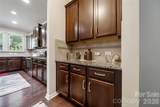 8122 Mossy Rock Road - Photo 11