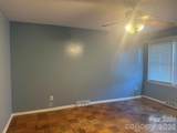 4915 Malibu Drive - Photo 3
