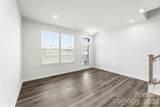 1049 Simcoe Lane - Photo 5