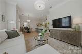 2946 Selwyn Avenue - Photo 12