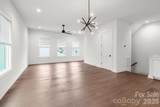 1451 Haywood Court - Photo 18