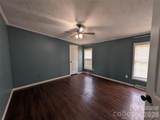 824 Perry Road - Photo 15