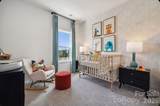 558 Silver Star Boulevard - Photo 14