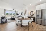 558 Silver Star Boulevard - Photo 8