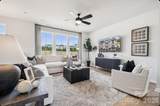 558 Silver Star Boulevard - Photo 9