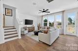 562 Silver Star Boulevard - Photo 9
