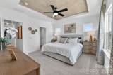 564 Silver Star Boulevard - Photo 18