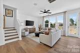 564 Silver Star Boulevard - Photo 21