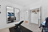 564 Silver Star Boulevard - Photo 10