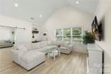 1613 Newcastle Street - Photo 9