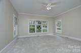 2000 Victorian Place - Photo 18