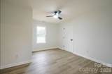 1810 Greenbriar Road - Photo 13