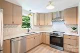7323 Rollingridge Drive - Photo 15