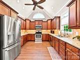305 Spurs Court - Photo 11