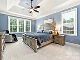 305 Spurs Court - Photo 15