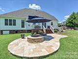 305 Spurs Court - Photo 27