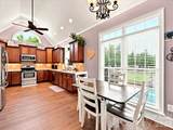 305 Spurs Court - Photo 10